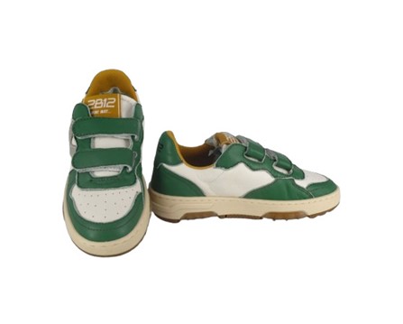 Sneaker in pelle con doppio velcro