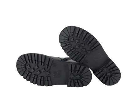 Stivale in pelle con zip e borchie