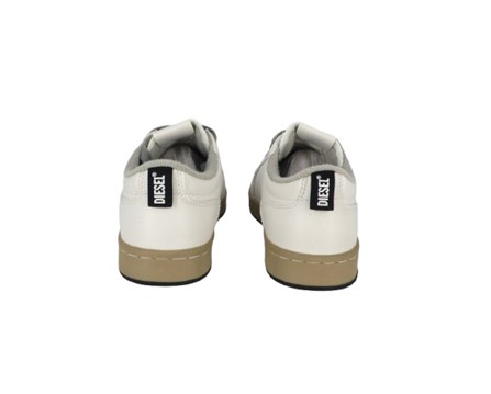 Sneaker in eco pelle con lacci