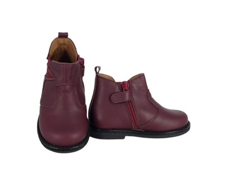 Stivaletto in pelle con elastico e zip