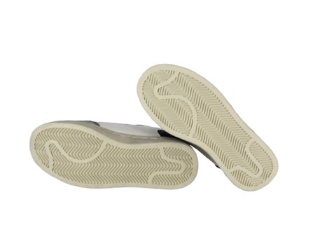 Sneaker in ecopelle con lacci