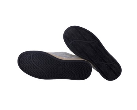 Sneaker in pelle con doppio velcro