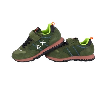 Sneaker bassa in camoscio e tessuto con velcro e lacci