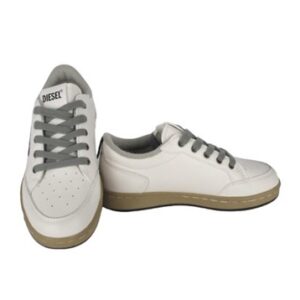Sneaker in eco pelle con lacci