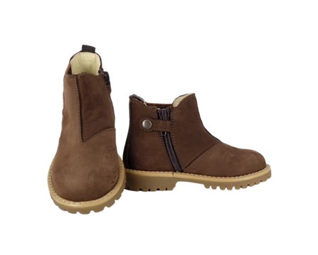 DB1006F8D8DDE45869F136EA8BAD81FD_ Stivaletto in camoscio con elastico laterale e zip