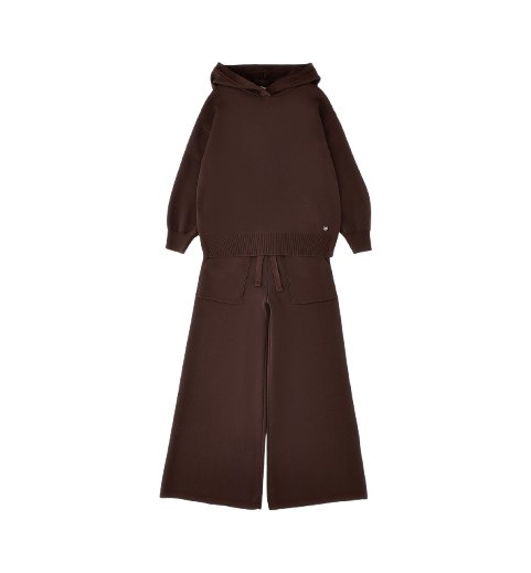 Completo in maglia felpa con cappuccio e pantalone ampio