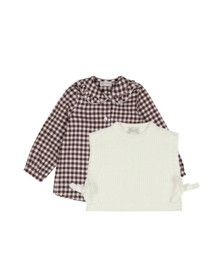 Completo camicia a quadri e gilet in lana con fiocchetti