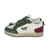 Sneaker in ecopelle con lacci
