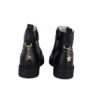 Stivale in pelle con zip e borchie
